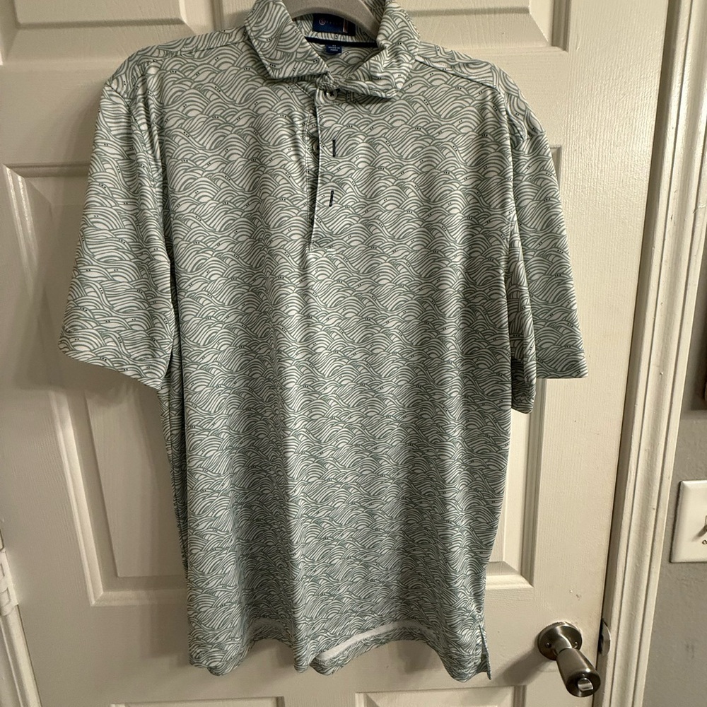 Men’s medium Stitch Golf polo green wave pattern
